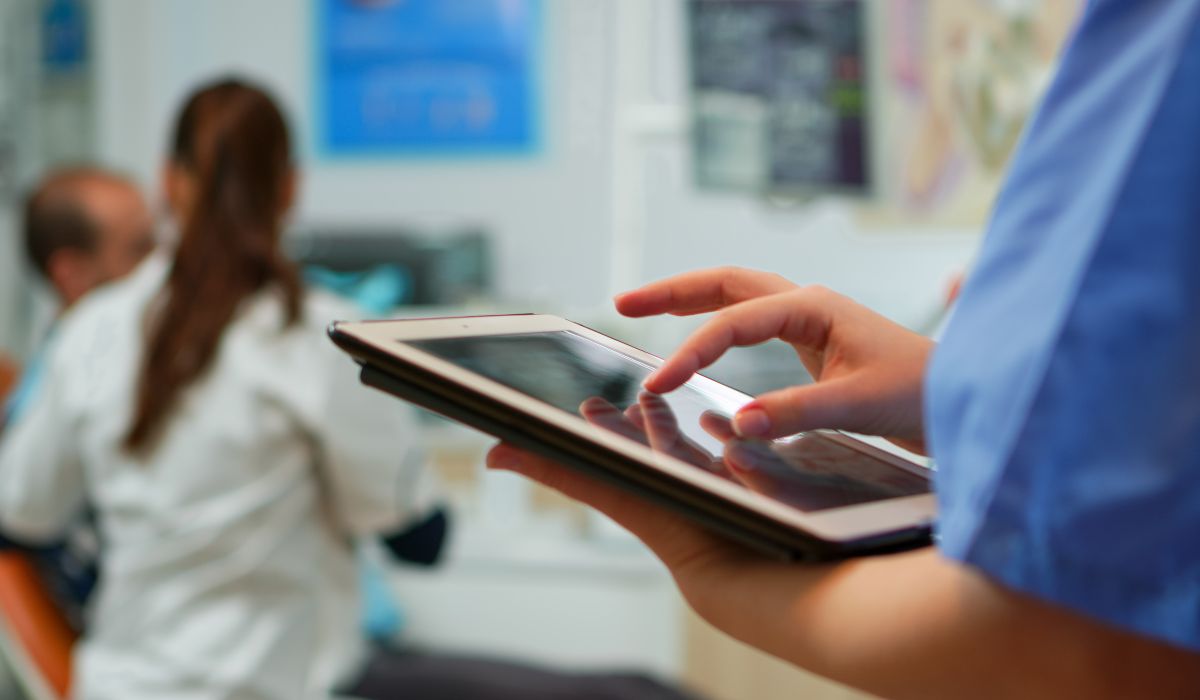 enfermeria-nuevas-tecnologias cómo influyen las nuevas tecnologías en la labor del profesional de enfermería